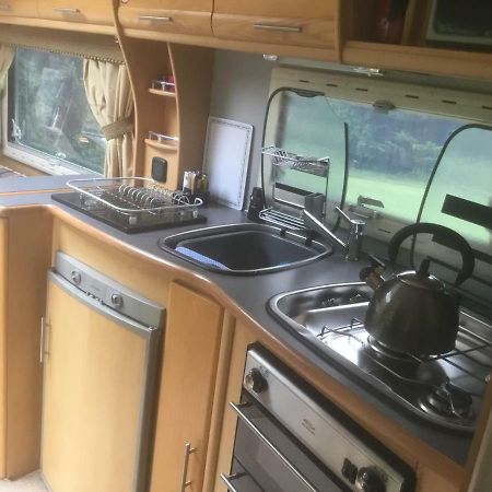 Self Contained Holiday Home Caravan 코샘 외부 사진