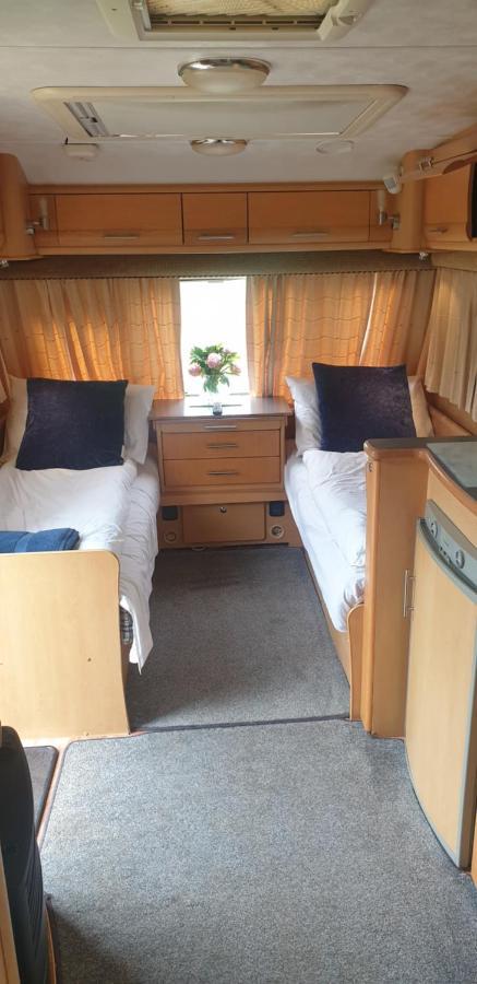 Self Contained Holiday Home Caravan 코샘 외부 사진