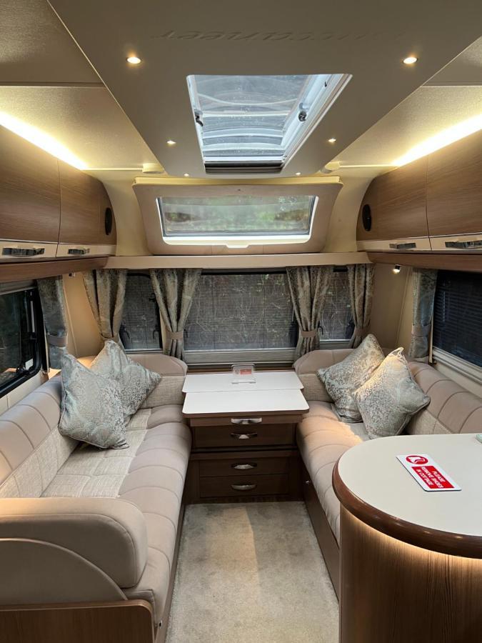Self Contained Holiday Home Caravan 코샘 외부 사진